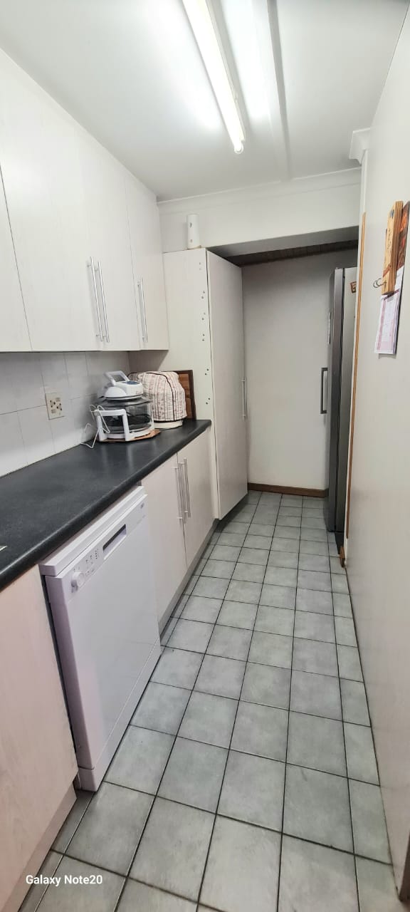 4 Bedroom Property for Sale in Wavecrest Eastern Cape